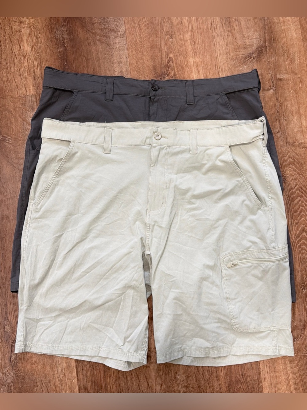 Lot 2 Huk Cargo Fishing Shorts Mens XXL Beige Gray Stretch Performance Vented